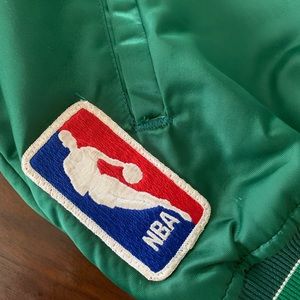 STARTER Jackets & Coats - Vintage Milwaukee Bucks Starter Jacket STARTER Jackets & Coats - Vintage Milwaukee Bucks Starter Jacket
